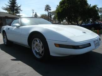 1993 corvette, 40th anniversary model v8 5.7 liters automatic
miles: 119893