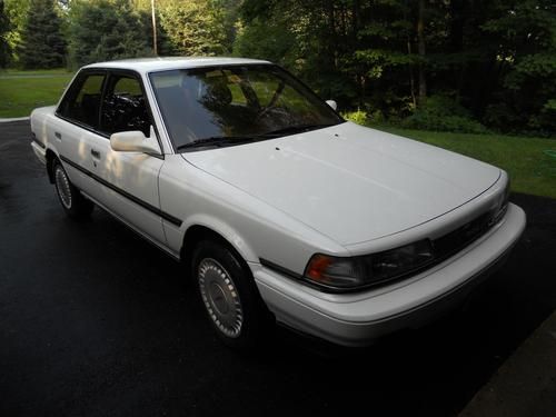 1989 toyota camry le sedan 4-door 2.5l