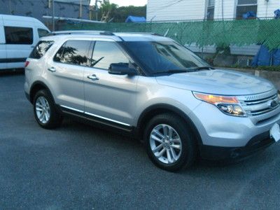 Clean carfax 1 owner fully loaded 2013 ford explorer leather - wifi - bacckup