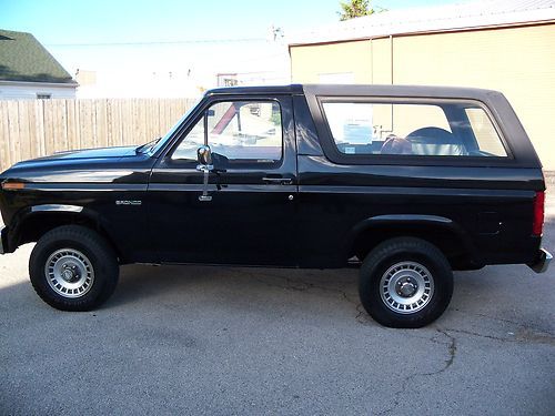 1984 ford bronco 4 x 4 with 33730 actual miles!!!
