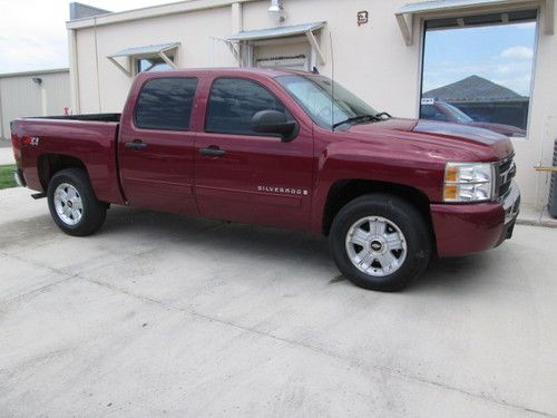 07 chevy silverado lt crew cab z71 4x4 110,000 excellent condition maintained!!!