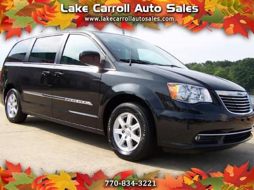 Clean carfax;1owner;40k miles;stow n go;pwr slidingdrs;rearcam;dvd;no reserve!!!