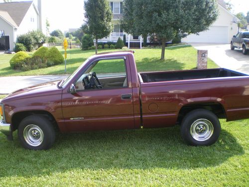 Very clean 1997 chevrolet 1500 w/t low miles