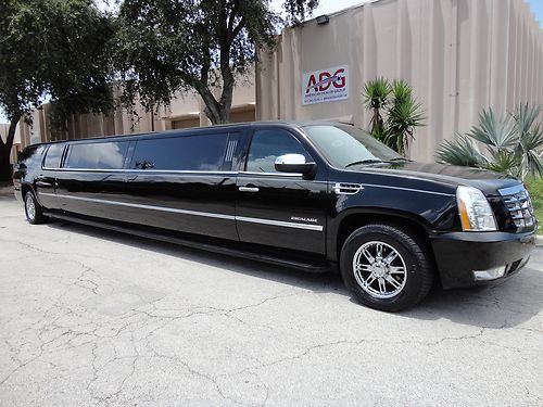 2008 accolade 200&#034; limousine by executive coach builders - full escalade package