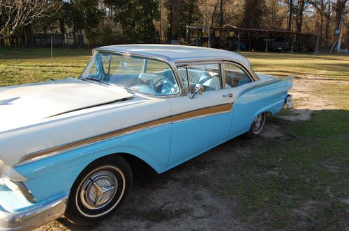 1957 ford fairlane 2 door coupe
