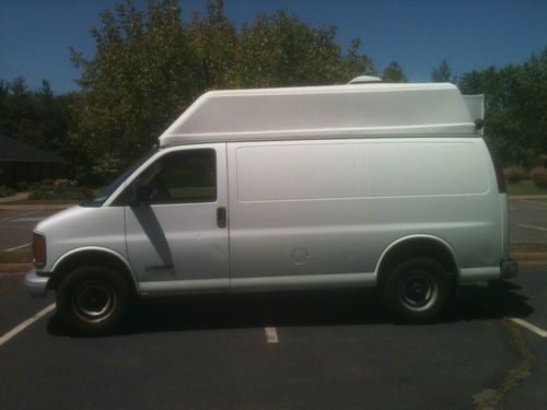 Chevy express cargo van high top 3500 one owner heavy duty exellent condition