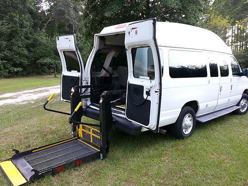 2007 ford e-350 xl w/ rear handicap lift. 3 wheelchair capacity and 3 side seats