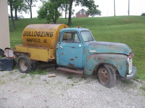 1951 gmc with small tank on back