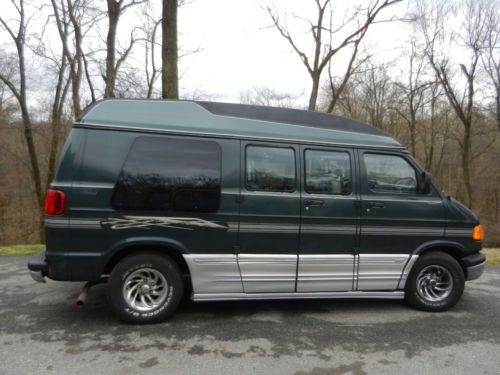 2001 dodge hi-top conversion van with wheelchair lift