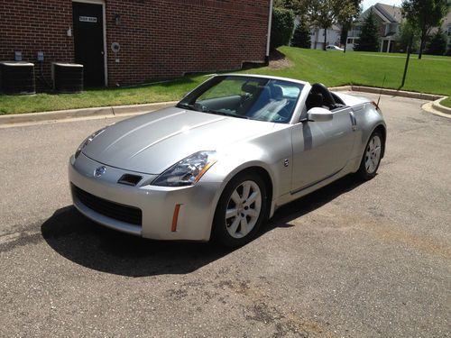 2005 Nissan 350z enthusiast roadster #9