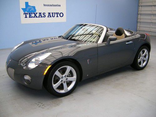 We finance!!!  2008 pontiac solstice convertible 5-speed 18 rims a/c one owner!!