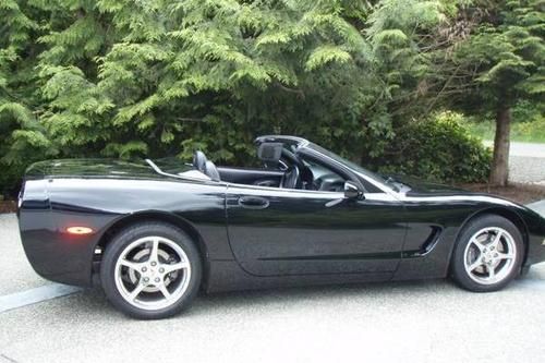 Convertible v8 auto fully loaded leather interior keyless entry
