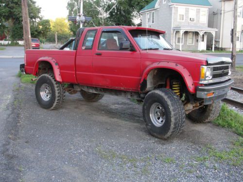Where can i find 1991 toyota pickup rear bumper
