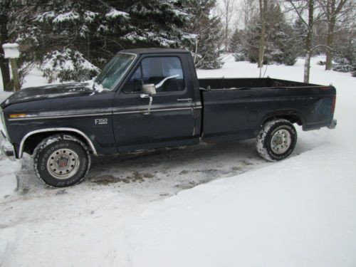 1985 ford f150 xlt lariant 2 door long bed with 351 windsor motor 122k miles