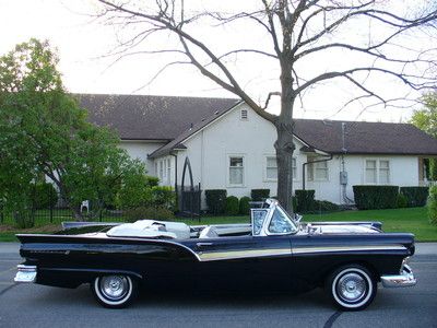 Gorgeous - restored - rare 1957 ford fairlane 500 sunliner convertible wow !!