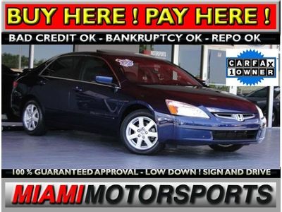 We finace '05 honda ex "1 owner" clean carfax report leather, alloy wheels,