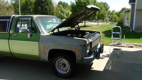 1976 chevy pickup truck (camper special)