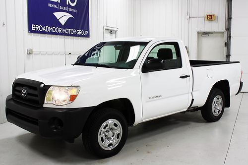 What is the gas mileage for a 2006 toyota tacoma