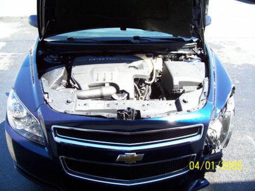 Damaged wrecked repairable clean title 2011 chevy malibu lt
