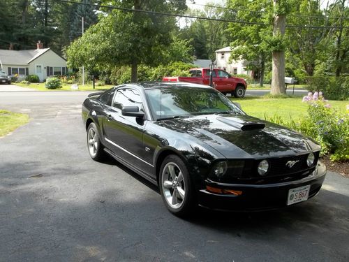 2008 ford mustang gt coupe 2-door 4.6l