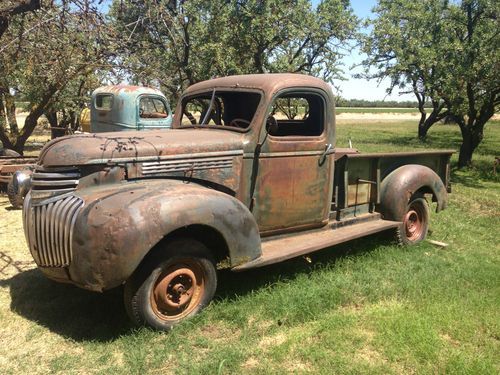 1941 chevy 3/4 ton pickup truck - farm fresh - great patina