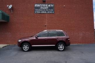 2008 vw touareg luxury with navigation low mileage carfax certified....new car