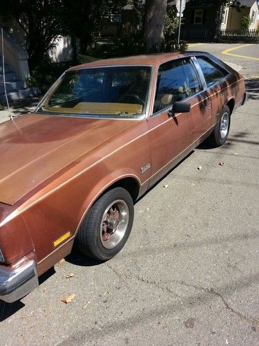 Brown, good condition interior and exterior, runs well, no rust or body damage